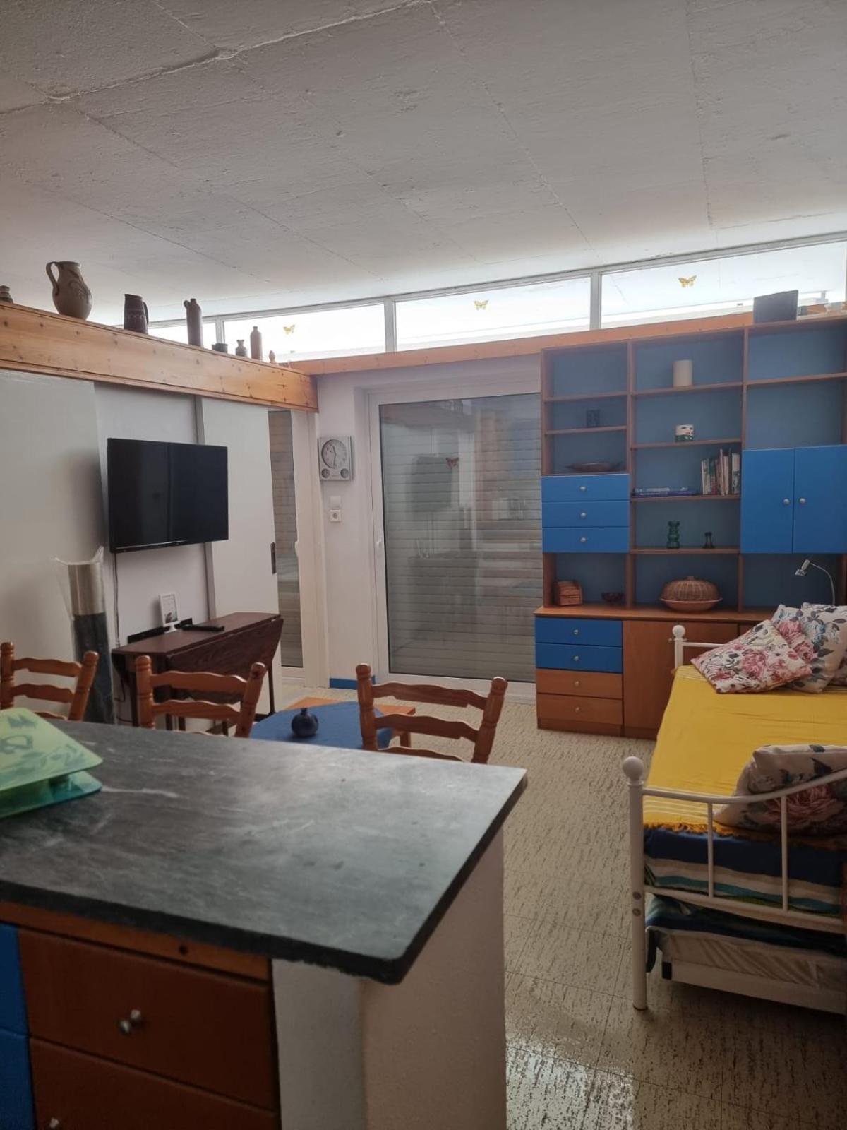 Atlas Apartment With Private Beach And Seaview Blue Loutráki Eksteriør billede